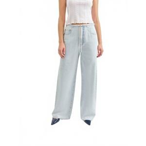 Wide Leg Light Wash Jeans - Women's Casual Denim